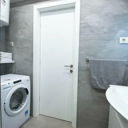 Deluxe Nana Makarská