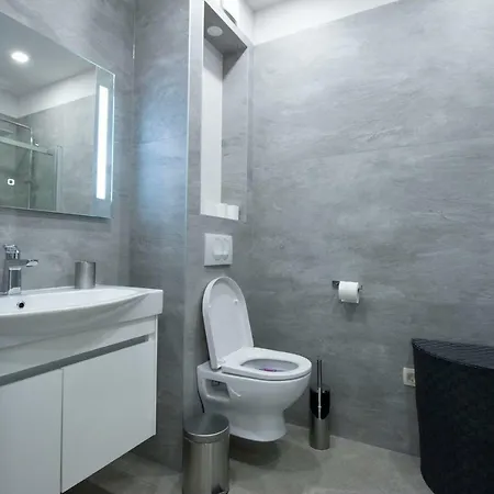 Deluxe Nana Makarská