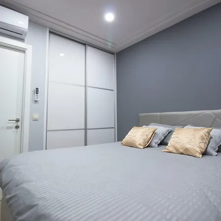 Deluxe Nana Makarská