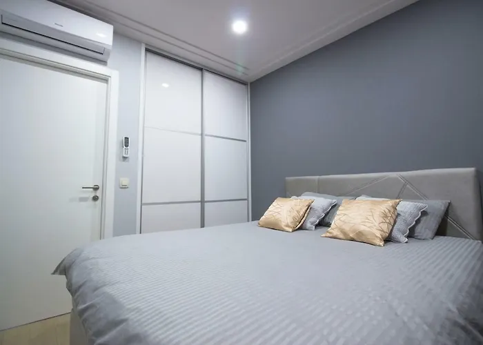 Deluxe Nana Makarska