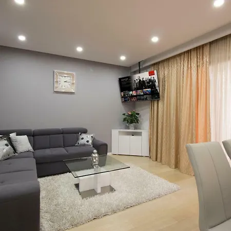 Deluxe Nana Appartement Makarska